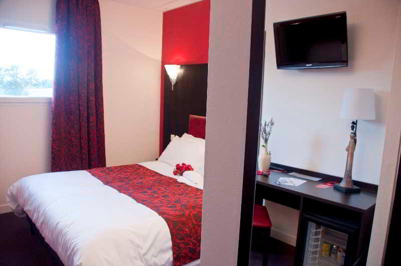 Brit Hotel Confort Alexia - La Souterraine Exterior photo